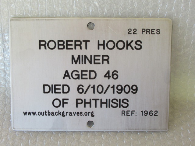 This is a photograph of plaque number 1962 for ROBERT HOOKS at KOOKYNIE